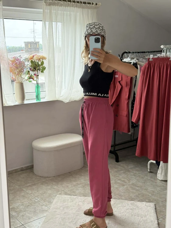 la-milla-spodnie-dresowe-pumpy-szminka-la-milla-spodnie-pumpy-szminka-la-milla-spodnie-dres-szminka-la-milla-spodnie-szminkowe-la-milla-wygodne-spodnie-dresowe-na-lato-7.jpg