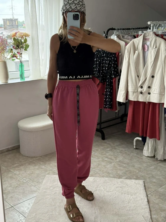 la-milla-spodnie-dresowe-pumpy-szminka-la-milla-spodnie-pumpy-szminka-la-milla-spodnie-dres-szminka-la-milla-spodnie-szminkowe-la-milla-wygodne-spodnie-dresowe-na-lato-5.jpg