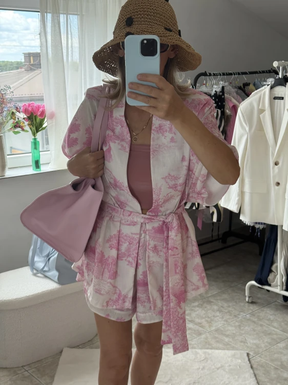 la-milla-komplet-różowy-kimono-i-spodenki-la-milla-komplet-różowy-la-milla-komplet-kimono-różowe-i-szorty-na-lato-la-milla-lniany-komplet-na-lato-la-milla-kimono-szorty-3.jpeg