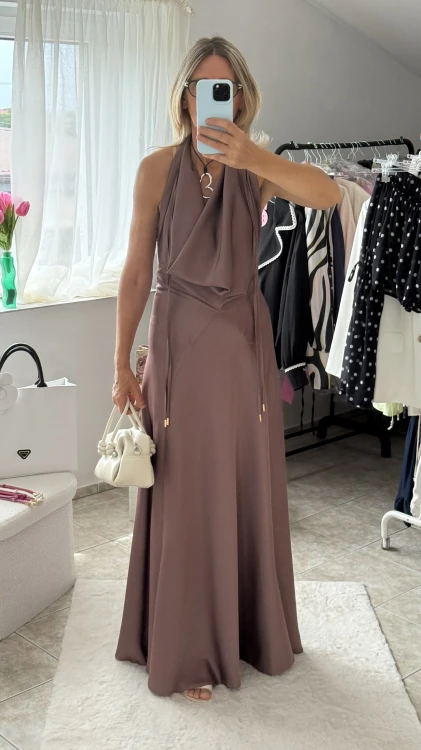 emo-sukienka-satynowa-czekoladowa-emo-elegancka-czekoladowa-sukienka-emo-elegancka-sukienka-satynowa-mokka-emo-elegancka-sukienka-odkryte-plecy-emo-sukienka-na-randkę-emo-sukienka-na-wesele-sukienka-na-imprezę-mokka-sukienka-na-galę-4.jpeg