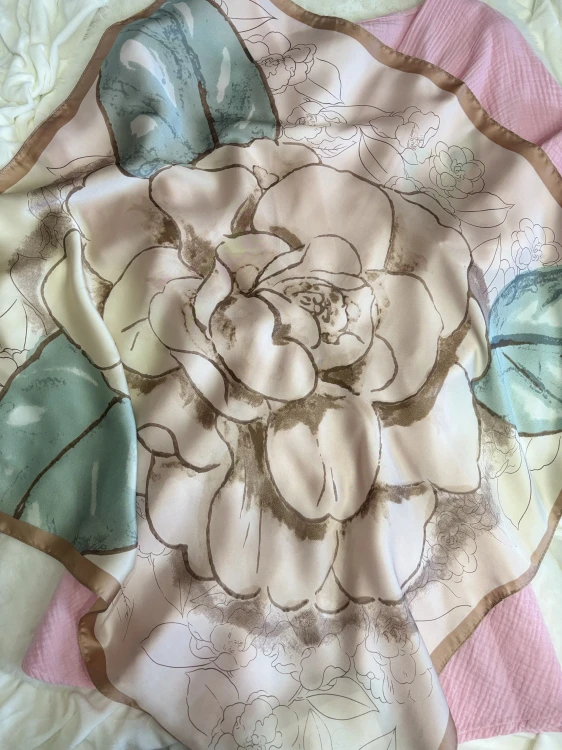 Apaszka damska Floral Beige.