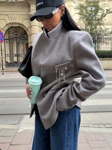 la-milla-marynarka-welniana-szara-1.webp