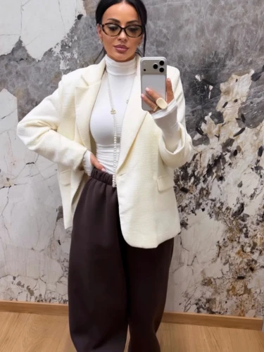 slay-marynarka-tweed-boucle-ecru-2.webp