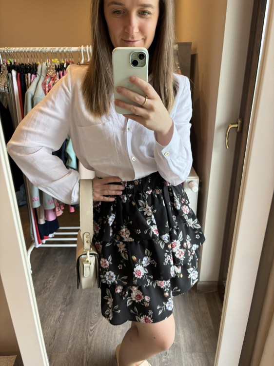 SPÓDNICZKA czarna kwiaty