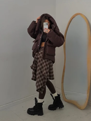 emo-kurtka-ocieplana-czekoladowa-1.webp