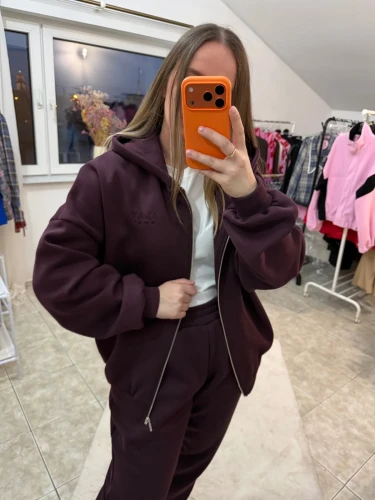 slay-sliwkowa-bluza-dresowa-zapinana-na-zamek-4.webp