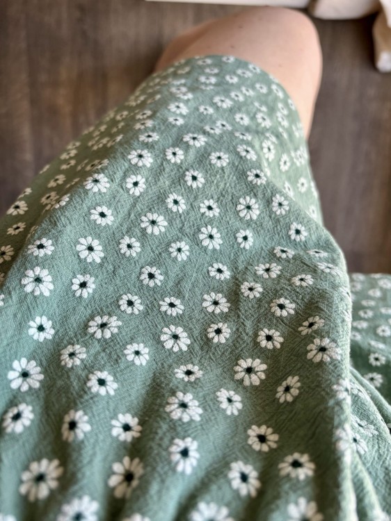 SPODENKI oliwkowe stokrotki