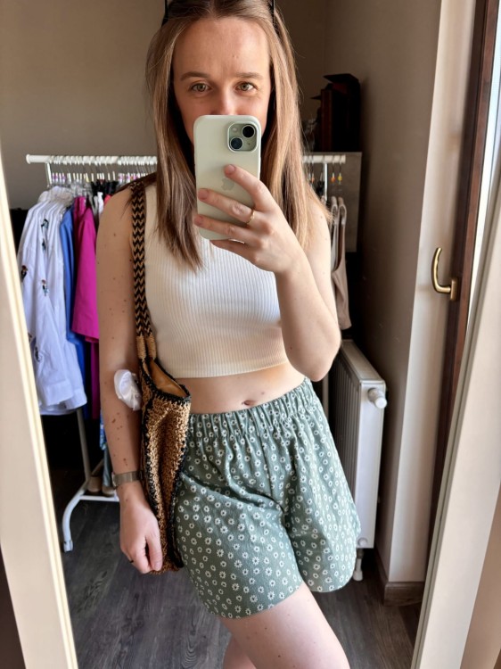 KRÓTKI TOP śmietanka