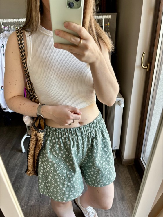 KRÓTKI TOP śmietanka