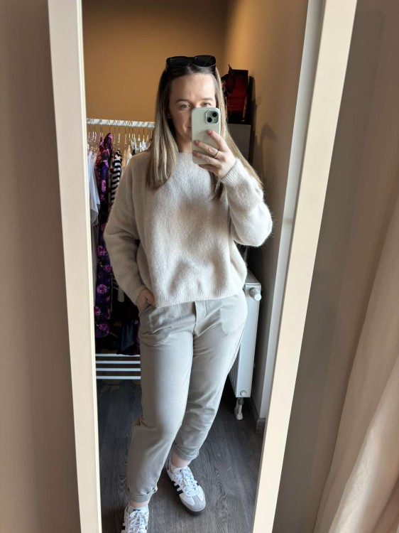 spodnie dresowe, dresowe spodnie, spodnie bawełniane, spodnie dresowe damskie, spodnie bawełniane fango, spodnie dresowe fango, spodnie patki, spodnie dresowe damskie, spodnie dresowe damskie szare, spodnie dresowe fango