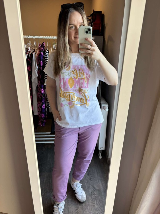 spodnie dresowe, dresowe spodnie, spodnie bawełniane, spodnie dresowe damskie, spodnie bawełniane róż, spodnie dresowe różowe, spodnie patki, spodnie dresowe damskie, spodnie dresowe damskie różowe, spodnie dresowe różowe