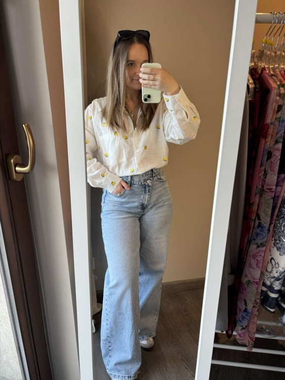 Jeansy damskie szerokie, jeansy damskie szerokie nogawki, jeansy z asymetrycznym zapięciem, jeansy  damskie Wide leg