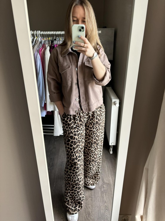 spodnie damskie, spodnie na lato, spodnie wiskozowe pantera, spodnie panterka, spodnie w panterę