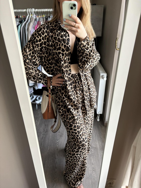 spodnie damskie, spodnie na lato, spodnie wiskozowe pantera, spodnie panterka, spodnie w panterę