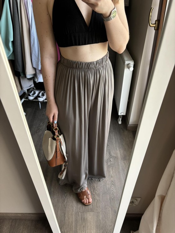 spodnie wiskozowe, spodnie wiskoza, lekkie spodnie, zwiewne spodnie damskie, spodnie na lato, przewiewne spodnie na lato, spodnie wiskozowe taupe