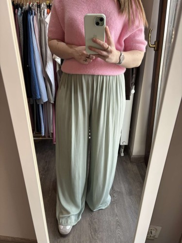 spodnie wiskozowe, spodnie wiskoza, lekkie spodnie, zwiewne spodnie damskie, spodnie na lato, przewiewne spodnie na lato, spodnie szałwiowe, spodnie wiskozowe szałwia