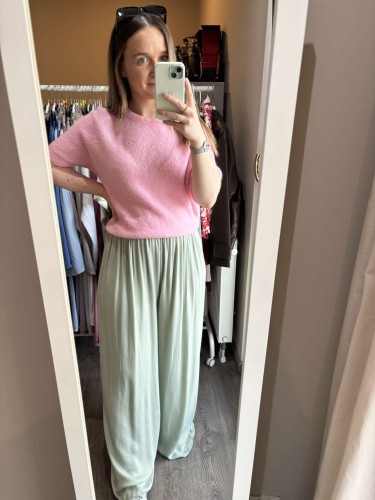 spodnie wiskozowe, spodnie wiskoza, lekkie spodnie, zwiewne spodnie damskie, spodnie na lato, przewiewne spodnie na lato, spodnie szałwiowe, spodnie wiskozowe szałwia