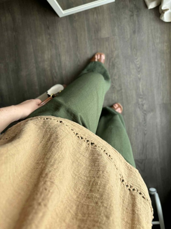 spodnie damskie wiskozowe, spodnie na lato, spodnie wiskozowe, luźne spodnie damskie, spodnie damskie khaki