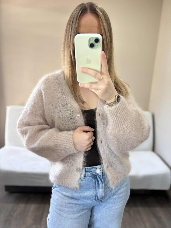 kardigan moherowy damski, kardigan kid moher, kardigan moherowy taupe, luźny kardigan na jesień do jeansów, kardigan oversize z moheru, puszysty kardigan moherowy, kardigan premium z moheru, kardigan zapinany na guziki, kardigan rozpinany