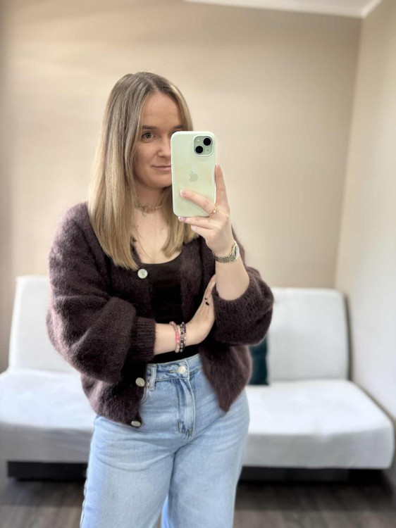 kardigan moherowy damski, kardigan kid moher, kardigan moherowy czekoladowy, luźny kardigan na jesień do jeansów, kardigan oversize z moheru, puszysty kardigan moherowy, kardigan premium z moheru, kardigan zapinany na guziki, kardigan rozpinany