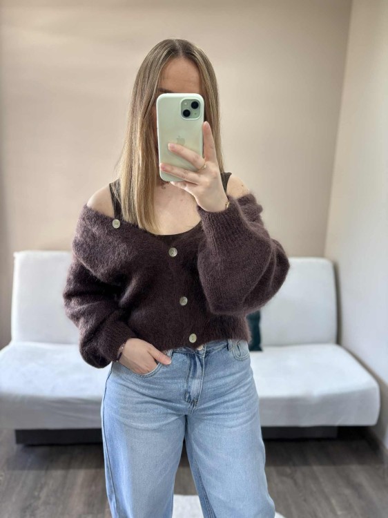 kardigan moherowy damski, kardigan kid moher, kardigan moherowy czekoladowy, luźny kardigan na jesień do jeansów, kardigan oversize z moheru, puszysty kardigan moherowy, kardigan premium z moheru, kardigan zapinany na guziki, kardigan rozpinany