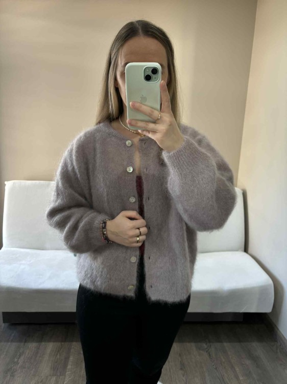 kardigan moherowy damski, kardigan kid moher, kardigan moherowy fango, luźny kardigan na jesień do jeansów, elegancki kardigan kid moher, puszysty kardigan moherowy, kardigan premium z moheru, kardigan zapinany na guziki, elegancki sweter moherowy