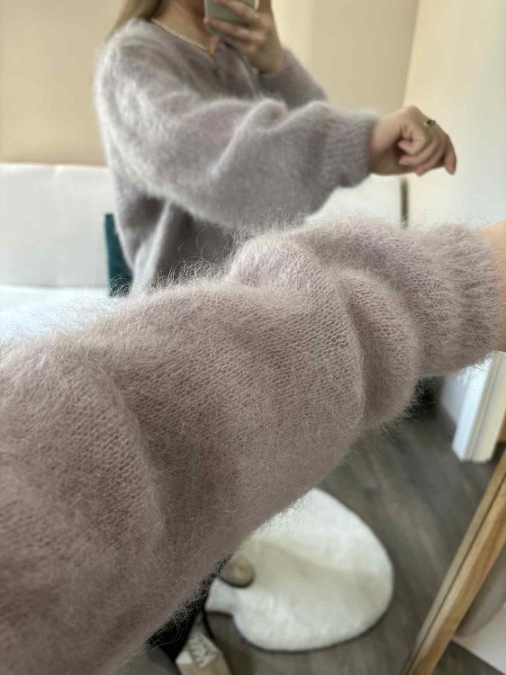 kardigan moherowy damski, kardigan kid moher, kardigan moherowy fango, luźny kardigan na jesień do jeansów, elegancki kardigan kid moher, puszysty kardigan moherowy, kardigan premium z moheru, kardigan zapinany na guziki, elegancki sweter moherowy