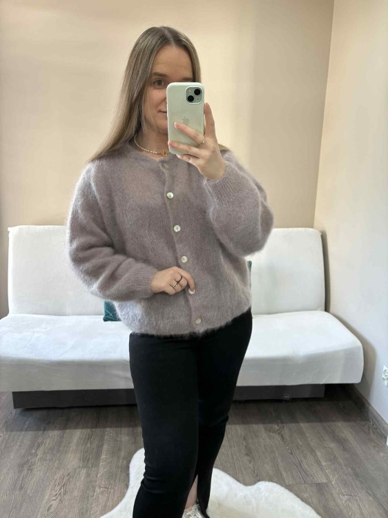 kardigan moherowy damski, kardigan kid moher, kardigan moherowy fango, luźny kardigan na jesień do jeansów, elegancki kardigan kid moher, puszysty kardigan moherowy, kardigan premium z moheru, kardigan zapinany na guziki, elegancki sweter moherowy