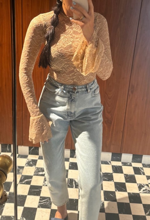 jeansy mom fit la milla, jeansy jasne la milla, jeansy la milla, jeansy damskie na jesień, wygodne jeansy damskie