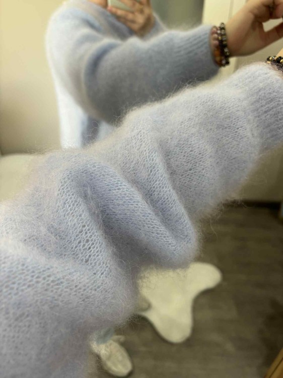 kardigan moherowy damski, kardigan kid moher, kardigan moherowy błękitny, luźny kardigan na jesień do jeansów, elegancki kardigan kid moher, puszysty kardigan moherowy, kardigan premium z moheru, kardigan zapinany na guziki, elegancki sweter moherowy