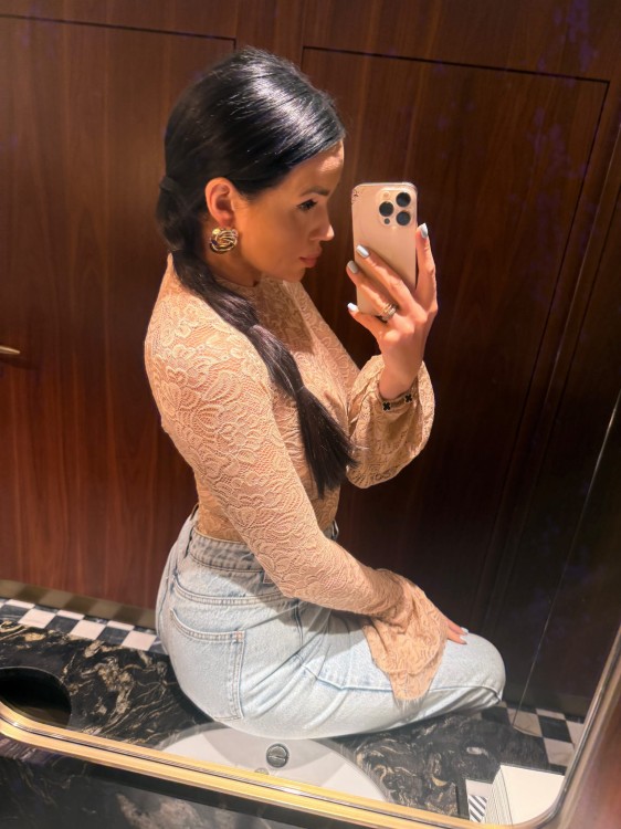 jeansy mom fit la milla, jeansy jasne la milla, jeansy la milla, jeansy damskie na jesień, wygodne jeansy damskie