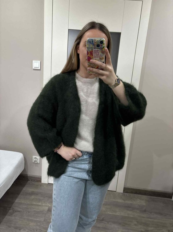 kardigan moherowy damski, kardigan kid moher, kardigan moherowy zielony, luźny kardigan na jesień do jeansów, kardigan oversize z moheru, puszysty kardigan moherowy, kardigan premium z moheru, kardigan moherowy khaki, kardigan moherowy butelkowa zieleń