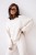 bluza dresowa śmietankowa damska, bluza dresowa madamesue, bluza dresowa pod kamizelkę puchową, bluza dresowa na jesień do jeansów, bluza śmietankowa na jesień do jeansów, wygodna bluza dresowa damska śmietankowa, bluza śmietankowa do jeansów