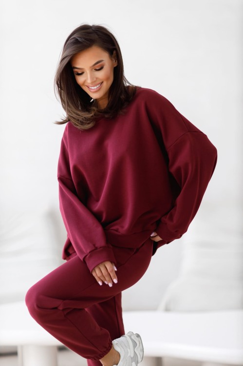 bluza dresowa bordowa damska, bluza dresowa madamesue, bluza dresowa pod kamizelkę puchową, bluza dresowa na jesień do jeansów, bluza bordowa na jesień do jeansów, wygodna bluza dresowa damska bordowa, bluza bordowa do jeansów