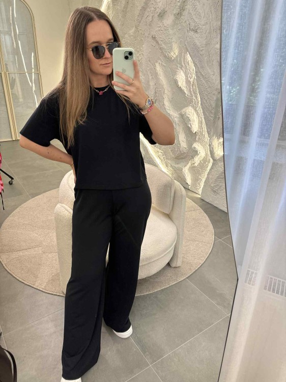 komplet damski z modalu, komplet modalowy damski, komplet plus size, wygodny komplet damski na jesień w kolorze czarnym, komplet damski na jesień, odzież domowa damska, komplet oversize, bluzka crop top, komplet modalowy na jesień