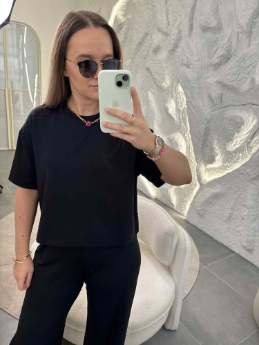 komplet damski z modalu, komplet modalowy damski, komplet plus size, wygodny komplet damski na jesień w kolorze czarnym, komplet damski na jesień, odzież domowa damska, komplet oversize, bluzka crop top, komplet modalowy na jesień