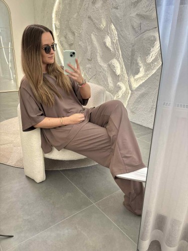 komplet damski z modalu, komplet modalowy damski, komplet plus size, wygodny komplet damski na jesień mokka, komplet damski na jesień, odzież domowa damska, komplet oversize, komplet modalowy na jesień