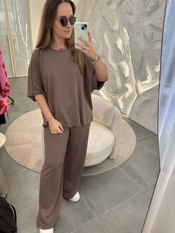 komplet damski z modalu, komplet modalowy damski, komplet plus size, wygodny komplet damski na jesień mokka, komplet damski na jesień, odzież domowa damska, komplet oversize, komplet modalowy na jesień