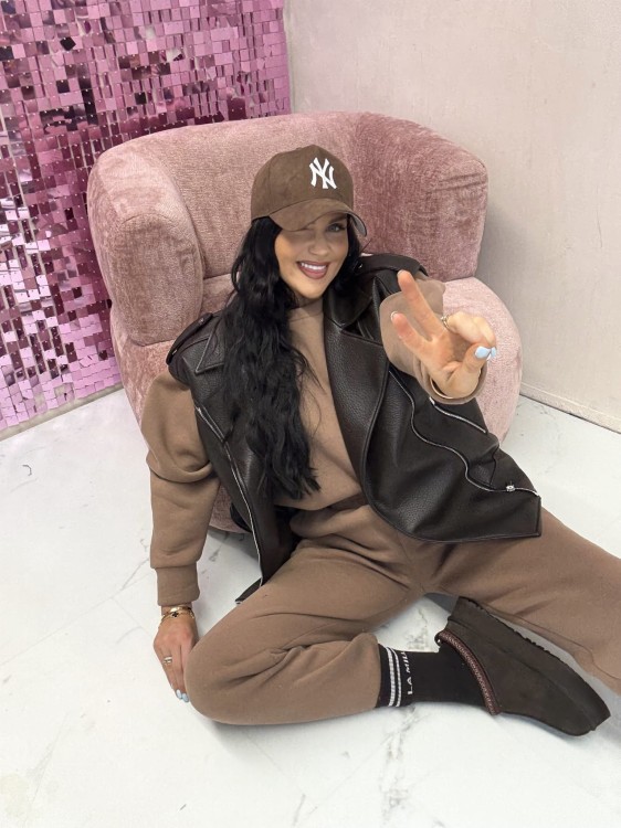 kamizelka skórzana la milla, kamizelka la milla, kamizelka na wieczorne wyjście, oryginalna kamizelka damska, kamizelka z zamkami, czekoladowa kamizelka skórzana la mila