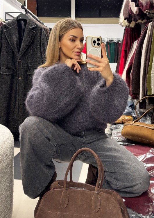 sweter kid moher dzwonek rękaw, sweter kid moher dzwoneczek, sweter kid moher z kielichowym rękawem, sweter kid moher z rozszerzanym rękawem, ciepły sweter na jesień, kid moher dzwonek grafitowy, ciepły sweter moherowy na zimę