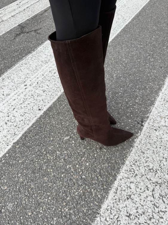 la milla kozaki zamszowe, la milla kozaki brązowe, la milla kozaki, la milla kozaki zamszowe na jesień, zamszowe kozaki la milla, la milla buty, la milla obuwie, kozaki skórzane la milla, la milla buty skóra naturalna, la milla kozaki na szpilce