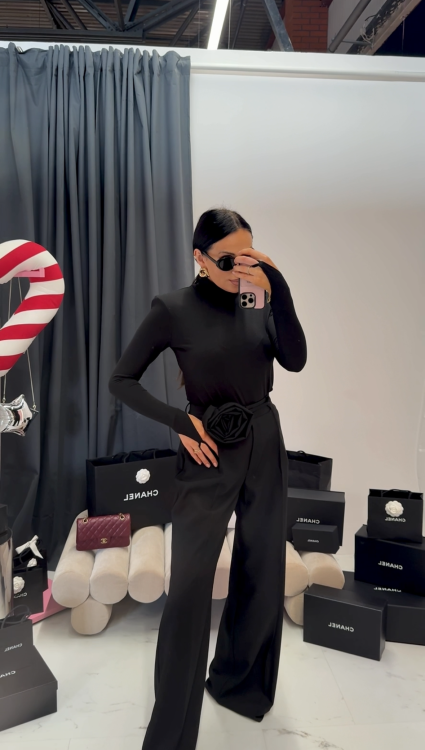 la milla spodnie czarne, la milla spodnie czarne z różą, la milla spodnie szerokie w kant, la milla spodnie szeroka nogawka, la milla spodnie eleganckie, la milla spodnie prosta nogawka, la mila spodnie na święta