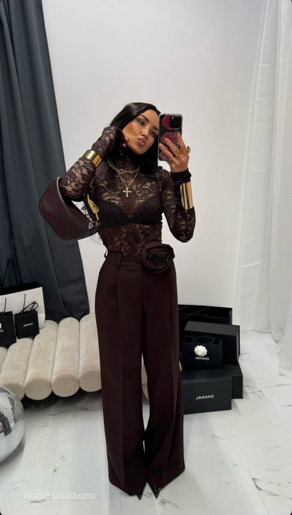 la milla spodnie czekoladowe, la milla spodnie brązowe z różą, la milla spodnie szerokie w kant, la milla spodnie szeroka nogawka, la milla spodnie eleganckie, la milla spodnie prosta nogawka, la mila spodnie na święta