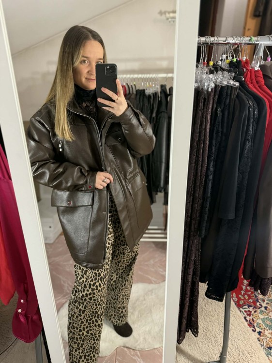 la milla parka skórzana czekoladowa, parka skórzana la milla czekoladowa na jesień, płaszczyk skórzany la milla czekoladowy, la milla parka skórzana czekoladowa na jesień, ocieplana parka na jesień la milla