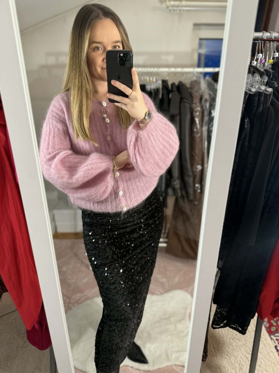 kardigan kid moher dzwonek rękaw, kardigan kid moher dzwoneczek, sweter kid moher z kielichowym rękawem, kardigan kid moher z rozszerzanym rękawem, ciepły kardigan na jesień, kid moher dzwonek różowy, ciepły kardigan moherowy na zimę