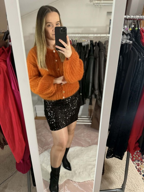 kardigan kid moher dzwonek rękaw, kardigan kid moher dzwoneczek, sweter kid moher z kielichowym rękawem, kardigan kid moher z rozszerzanym rękawem, ciepły kardigan na jesień, kid moher dzwonek rudy, ciepły kardigan moherowy na zimę