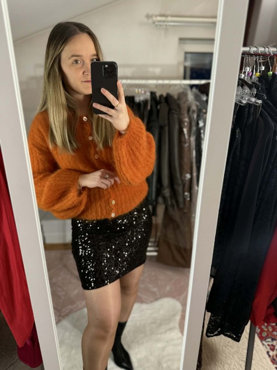 kardigan kid moher dzwonek rękaw, kardigan kid moher dzwoneczek, sweter kid moher z kielichowym rękawem, kardigan kid moher z rozszerzanym rękawem, ciepły kardigan na jesień, kid moher dzwonek rudy, ciepły kardigan moherowy na zimę