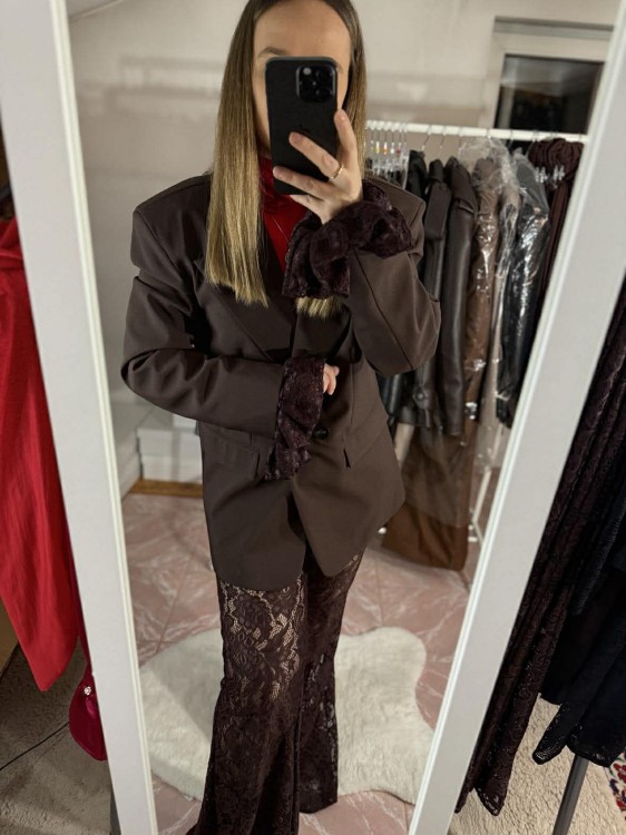 marynarka la milla czekoladowa, marynarka z koronkowymi rękawami la milla, marynarka czekoladowa la milla, marynarka koronkowa la milla, marynarka czekoladowa na jesień, marynarka la milla