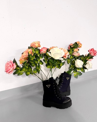 buty trapery damskie la milla, ciężkie buty la milla, buty la milla, buty wiązane la milla, buty skórzane la milla, czarne workery la milla, czarne trapery, buty na grubej podeszwie, botki la milla, buty damskie na jesień, skórzane buty damskie