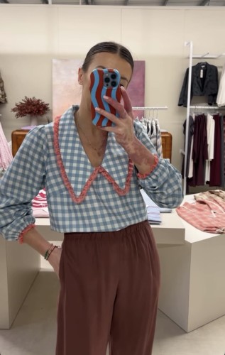 koszula purpura, koszula z kołnierzykiem, koszula vintage, koszula damska z kołnierzykiem, koszula damska na wiosnę, koszula damska do jeansów, koszula z kołnierzykiem niebieska niebieska, koszula damska purpura niebieska, koszula z kołnierzykiem purpura